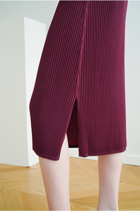 เดรสรัดรูปอัดจีบสำหรับผู้หญิงชุดเดรสคอวีเปิดก้นแบบลำลองเรียบง่ายยืดหยุ่นสูง - Product Image 2