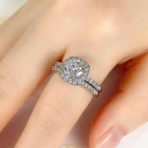 Anello Unisex con Zirconia Cubica Geometrica, Gioiello alla Moda per Cerimonie Nuziali - Product Image 4