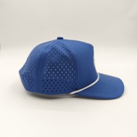 Casquette de golf sportive personnalisée en polyester imperméable à 5 panneaux, motif Dobby Argyle Fruit Leopard, maille respirante, perforations découpées au laser