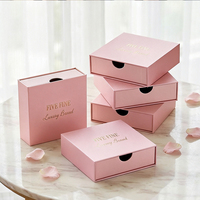 Coffret cadeau adorable pour bébé rose - Coffret layette pour nouveau-né avec emballage rigide en papier recyclé pour chaussettes et vêtements de bébé