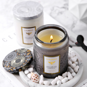 Bougie <span class=keywords><strong>parfum</strong></span>ée en cire de soja étoilée en relief rouge haut de gamme tasse en verre avec logo personnalisé de luxe contenant des bougies <span class=keywords><strong>parfum</strong></span>ées pour les parfums d'intérieur - Product Image 2