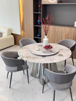 Moderner leichter Luxus-Esstisch aus künstlichem Granit mit rundem Esstisch und langlebiger Oberfläche für Wohnzimmer und Restaurant