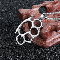 Collier pendentif en forme de poing américain pour femmes et hommes, chaîne de cou vintage, bijoux gothiques d'été, accessoires tendance, cadeaux de vacances