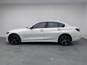 <span class=keywords><strong>BMW</strong></span> Serie 3 Usado, Modelo <span class=keywords><strong>2022</strong></span>, <span class=keywords><strong>325i</strong></span>, Paquete M Sport, 2.0 T, 184 Hp, 36,690 Millas, Volante a la Izquierda - Product Image 2