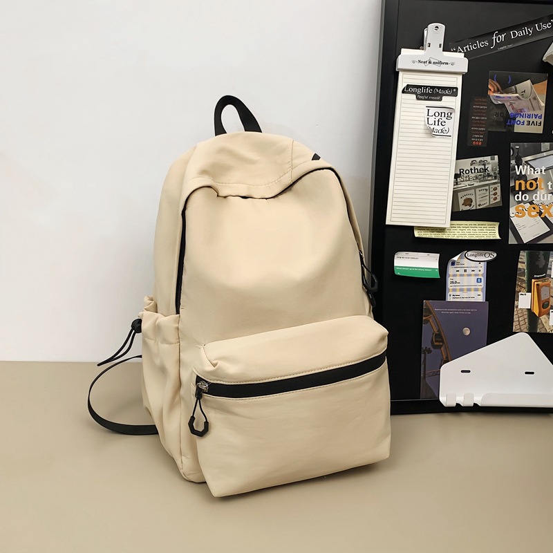 Off-white without pendants