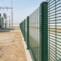 Clôture de sécurité transparente 358 anti-escalade en treillis soudé de fabrication chinoise pour la protection des sites de prisons et d'aéroports