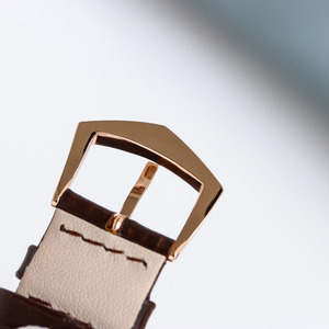 Desarrollo Exclusivo <span class=keywords><strong>de</strong></span> un Movimiento <span class=keywords><strong>de</strong></span> Cuerda Semiautomática <span class=keywords><strong>de</strong></span> Dos Cuartos, 74 85 Gramos <span class=keywords><strong>de</strong></span> Peso, Reloj Mecánico para Hombre - Product Image 5