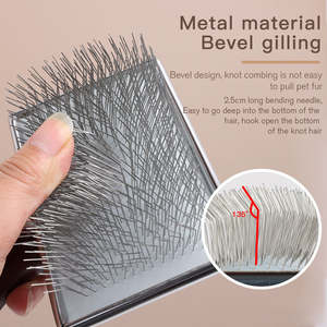 Peigne anti-peluches pour animaux de compagnie avec manche en bois et dents en acier pour chiens et chats - Product Image 2