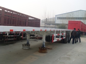 Semi-remorque plateau de marque chinoise, capacité 60-80 tonnes, 3 essieux, longueur 12,5 m, matériaux durables - Product Image 5