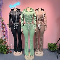 Ensemble de survêtement sport 2 pièces pour femme 2026 : sweat à capuche zippé et pantalon évasé en maille, coupe ajustée