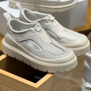 Nouvelles sandales décontractées en cuir semi-glissant pour hommes, avec logo personnalisé, semelle épaisse et maille respirante, vente en gros de haute qualité - Product Image 3