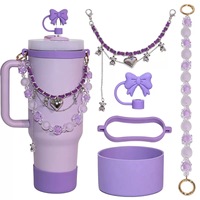 Bouilloire à eau Stanl, décoration de tasse, 40OZ, bouilloire portable en acier pour fille, accessoires en gel de silice, sangle de bouteille d'eau en perles