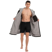 Vente en gros Robe changeante de surf à manches longues unisexe avec logo personnalisé Doublure intérieure en polaire de bain de plage Poncho imperméable Robe à langer sèche