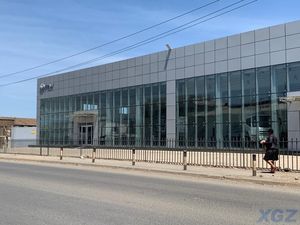 Centre commercial, supermarché, hall d'exposition, structure en acier moderne et durable, préfabriqué, mur-rideau en verre - Product Image 4