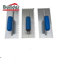 Outils de construction pour la pose de carrelage : Truelle à dents carrées