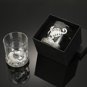 SNW logotipo personalizado artesanía doce estrellas signo Aleación de Metal Basado en hojas vaso de vidrio sin hojas vino sin tallo whisky vasos de chupito - Product Image 5