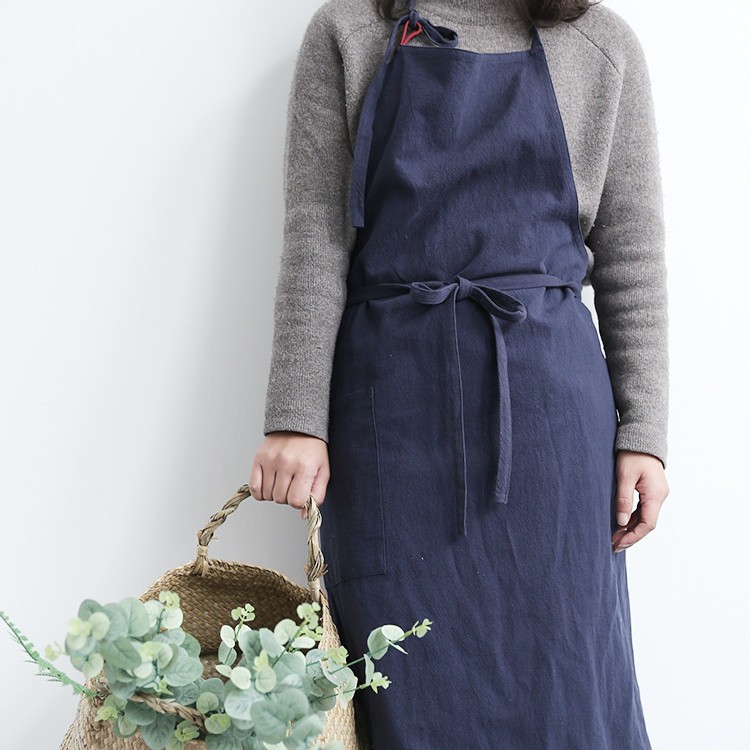 Tablier bleu foncé