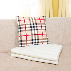 Manta de algodón PP 2 en 1 con logotipo personalizado, almohada de lino para sofá y coche con estampado de doble propósito - Product Image 2