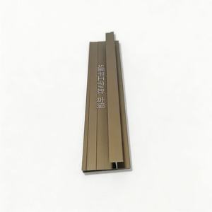 Moldura Decorativa en Forma <span class=keywords><strong>de</strong></span> I <span class=keywords><strong>de</strong></span> Aleación <span class=keywords><strong>de</strong></span> <span class=keywords><strong>Aluminio</strong></span> Plateada <span class=keywords><strong>para</strong></span> Paneles <span class=keywords><strong>de</strong></span> Pared, Venta al por Mayor - Product Image 5