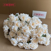 DC269 Vente en gros de roses artificielles en soie à 3 têtes, couleur crème blanc cassé, avec tige, pour bouquet de mariée, arrangement floral de mariage