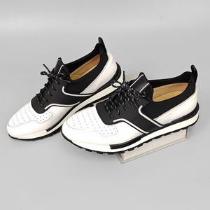Chaussures décontractées pour hommes ; Simples et élégantes ; Idéales pour les déplacements quotidiens, avec surpiqûres bicolores - Product Image 3