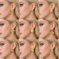 Anting-anting gantung wanita berbahan stainless steel antialergi, desain bunga geometris berlapis emas, custom grosir