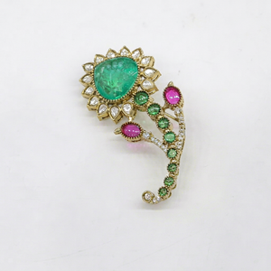 Broche de marié de qualité supérieure 04459, en forme de fleur, avec pierre doublette ovale émeraude rose, plaquée Mehandi, pour mariage et soirée. - Product Image 1