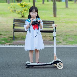 Usine Vente Chaude 3 Roues En Plein Air Kick Scoote rbalance vélo électrique avec Clignotant Lumières Enfants Enfants Scooter enfants balance bike - Product Image 5