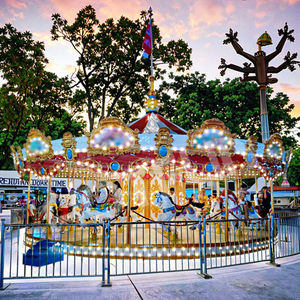 Terrain de jeux pour enfants et adultes 36 places à vendre Carrousel à chevaux d'extérieur pour enfants pour parc d'attractions à vendre - Product Image 1