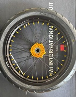 Roues Supermoto Surron Light Bee LBX EM01 personnalisées de 17 pouces, moyeux CNC sur mesure, pneus CST 6577 70/90-17 90/80-17 pour moto électrique tout-terrain