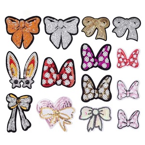 Parche de Lentejuelas Brillantes con Lazo, Cinta de Puntos de Glitter, Aplique de Corazón, Insignia Bordada Termoadhesiva para Vestidos, Sombreros, Bolsos y Accesorios DIY para Niñas - Product Image 1