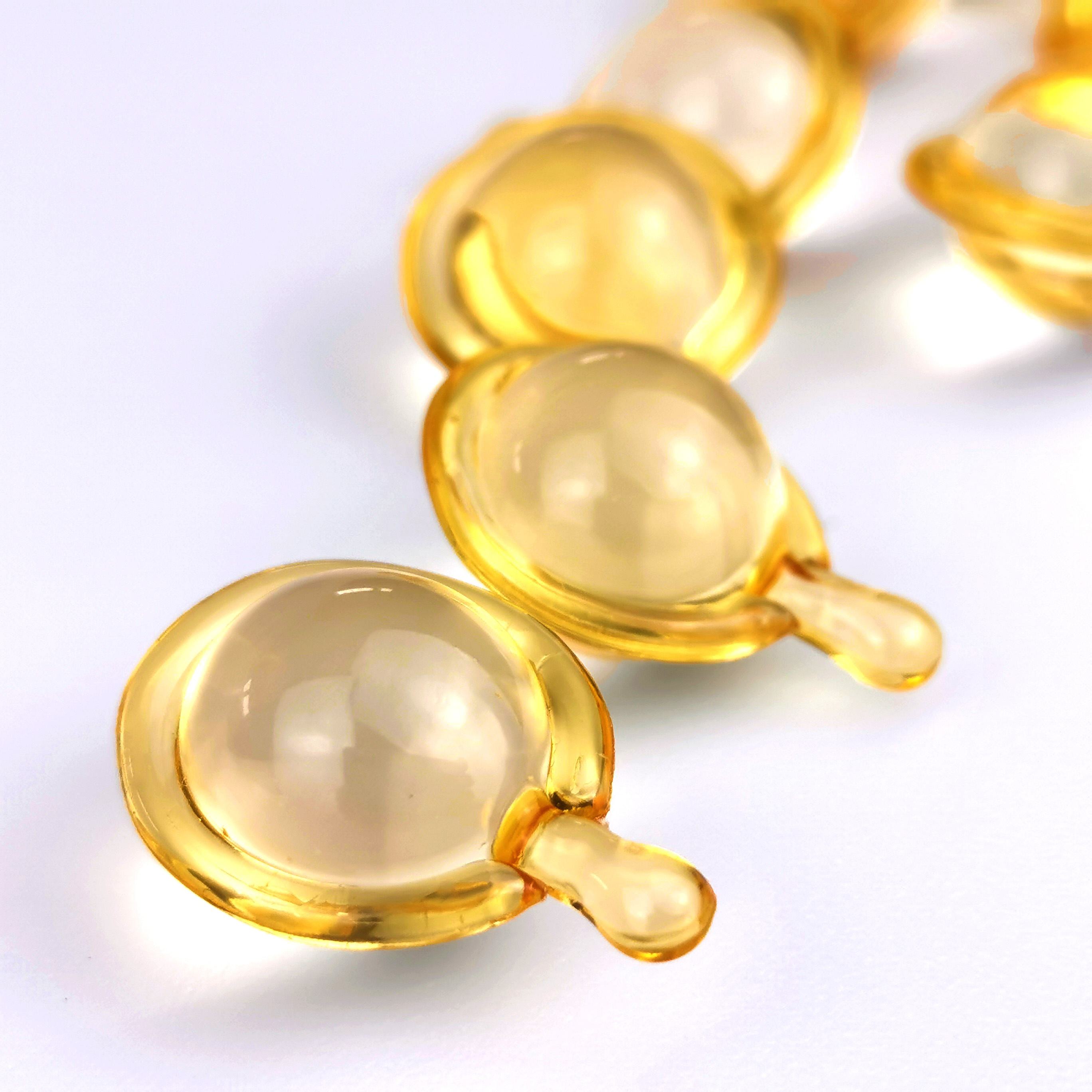 สีเหลืองโปร่งแสง