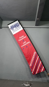Op Maat Gemaakte Pride Veren Vlag Voor Strand Traan Vliegende Banner Promotionele Reclame Vlaggenmast Strandvlaggen - Product Image 2
