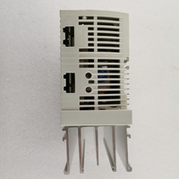Convertisseur de fréquence E82EV551K4C 5,5 kW 12 A Triphasé 380-480 V avec clavier IP20
