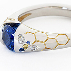 Anillo de mujer con diseño de mariposa y abeja, diseño de líneas en tono dorado, joyería de moda para los dedos - Product Image 2