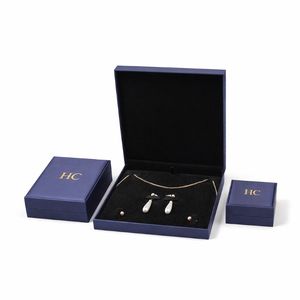 Estuche de Joyería de Lujo con Tapa Abatible, Caja de Joyería de Cuero PU para Almacenamiento de Joyas, Inserto Acolchado, Grabado en Relieve, Logotipo Personalizado OEM - Product Image 4