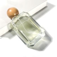 Bouteilles de parfum rectangulaires uniques de vente chaude emballage en verre bouteille de parfum d'huile essentielle de 50ml 100ml avec boîte