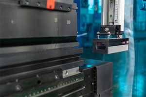 Raymax ép thủy lực phanh machine135t/3200 kim loại thép 6 + 1 trục <span class=keywords><strong>CNC</strong></span> Báo Chí phanh máy - Product Image 3