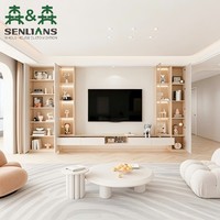 Meuble mural TV en crème et bois avec niche d'exposition éclairée, console flottante et éclairage LED sous le meuble pour la maison