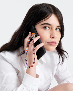 2023 personnalisé Girly acrylique téléphone portable perlé chaînes de charme lanière dragonne à la mode Silicone <span class=keywords><strong>iPhone</strong></span> 15 accessoire mignon - Product Image 4