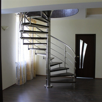 Escalier en colimaçon moderne et peu encombrant en acier au carbone pour appartement résidentiel