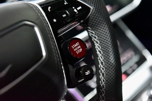 Volante de Coche de Fibra de Carbono Forjado con Fondo Plano y Alcántara para Audi A4 B8 B8.5 A6 C7 C7.5 <span class=keywords><strong>S</strong></span> <span class=keywords><strong>Line</strong></span> 2011 <span class=keywords><strong>2012</strong></span> 2013 2014 2015 2016 - Product Image 3