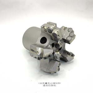 133mm <span class=keywords><strong>5</strong></span>ブレード炭鉱ロックコブル非コア<span class=keywords><strong>PDC</strong></span>鋳造掘削ビットグラウティング修復用AC井戸掘削鉱石採掘 - Product Image 3