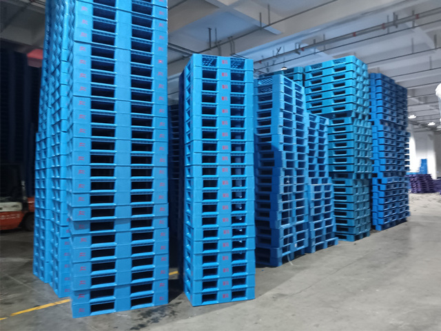 Easy Clean Solid Food Grade Virgin Hygenic Vented Plastic Pallet for Beverage and Food Industries