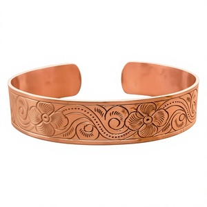 Bracelet en cuivre massif gravé de feuilles de fleurs épanouies, bijoux en métal à la mode, design exquis - Product Image 1