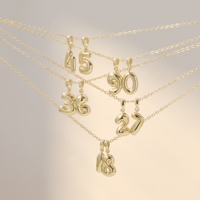 Pendentifs numérotés 0-9 librement combinables, breloques en cuivre plaqué or 18 carats, bijoux personnalisés pour anniversaire, cadeau pour elle