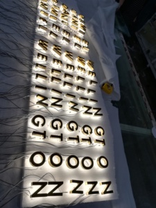Panneau de fenêtre à LED 3D personnalisé pour petits magasins avec éclairage intérieur avec logo pour usage professionnel-pour voiture société hôpital parc - Product Image 5