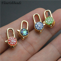 Fermoirs de 17mm de long rouge noir vert bleu laiton métal coquille naturelle soleil octogone forme homard pour la fabrication de bijoux Bracelet collier