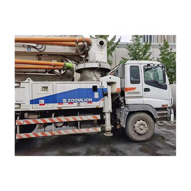 Kullanılan 2012 kamyona monte beton pompaları Zoomlion ZLJ5335THB 47X-5RZ kullanılan beton pompaları Zoomlion 47M beton pompası kamyonu satış