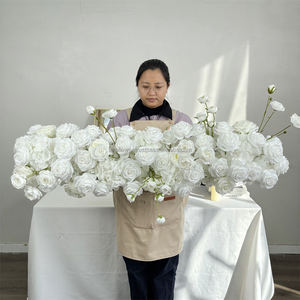 DKB - Camino de Mesa Decorativo para Bodas, Hecho a Mano, Multicolor, con Rosas Artificiales de Seda, Centro de Mesa, Camino de Pasillo - Product Image 1